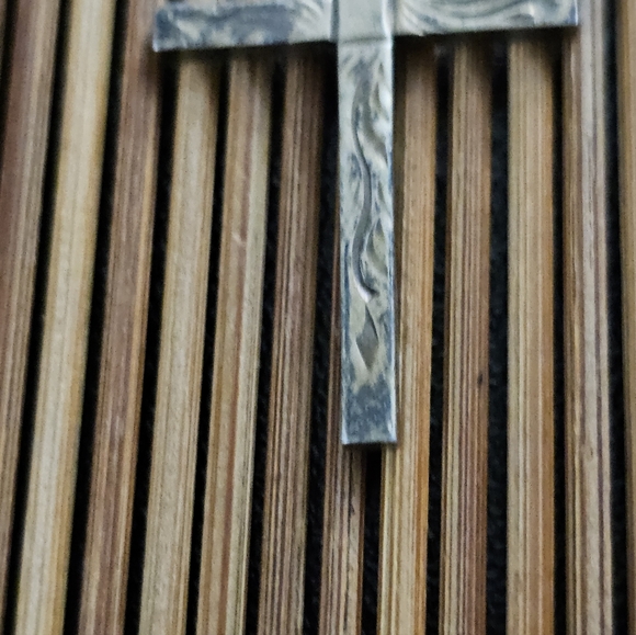 12k Gold Filled Etched Cross Pendant (Vintage) - Picture 3 of 11